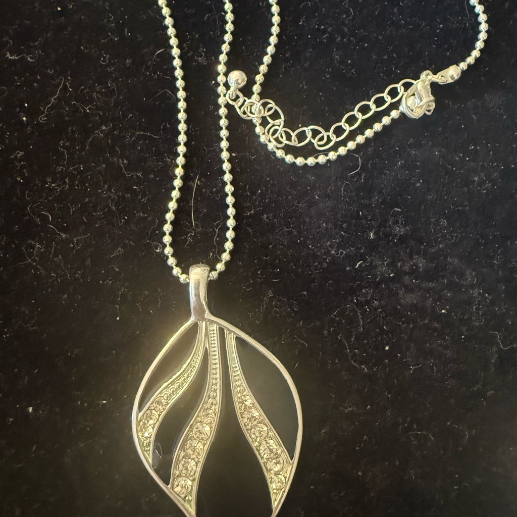 Kenneth Cole Reaction Silver Leaf Pendant Necklace